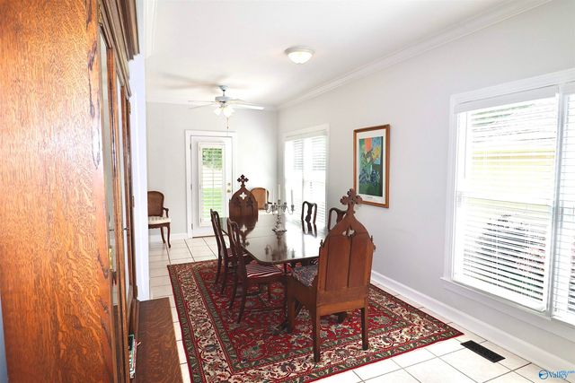 106 Ridgewood Circle, Cherokee Ridge, AL 35175