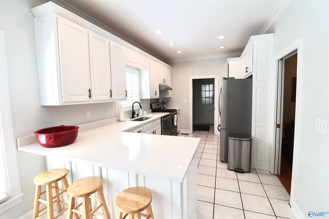 106 Ridgewood Circle, Cherokee Ridge, AL 35175