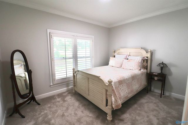 106 Ridgewood Circle, Cherokee Ridge, AL 35175
