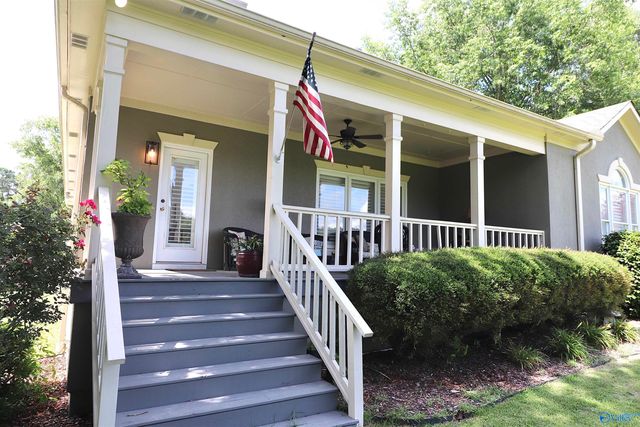 106 Ridgewood Circle, Cherokee Ridge, AL 35175
