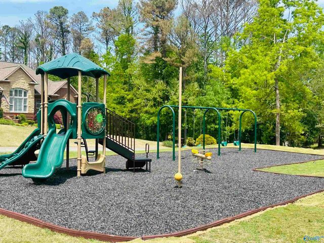 106 Ridgewood Circle, Cherokee Ridge, AL 35175