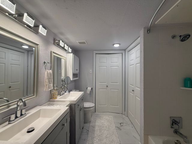 2835 Keller Springs Road 103, Carrollton, TX 75006
