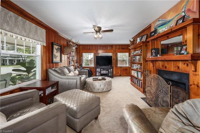 271 N Main Street, Denton, NC 27239