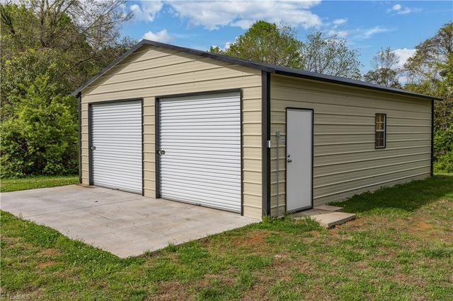 271 N Main Street, Denton, NC 27239