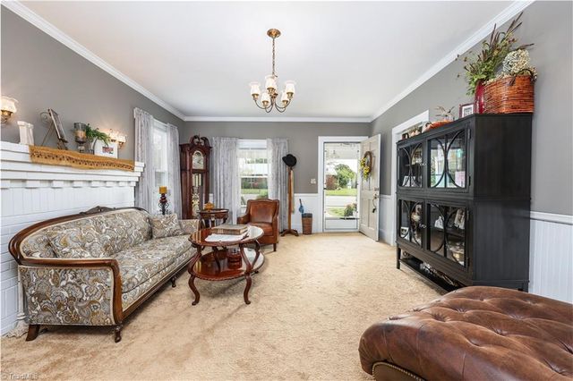 271 N Main Street, Denton, NC 27239