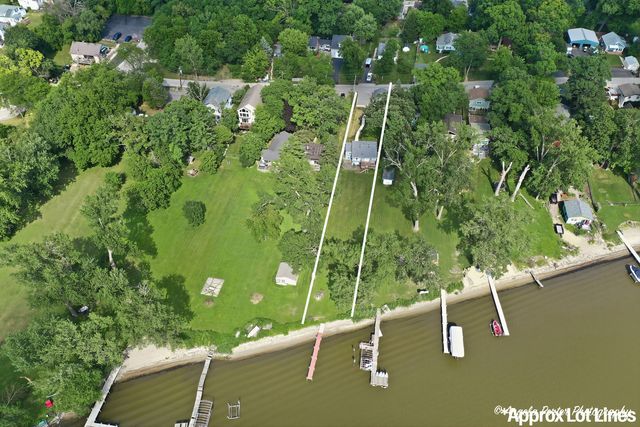 4813 Wildwood Drive, Mchenry, IL 60051