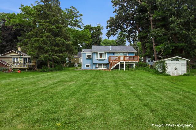 4813 Wildwood Drive, Mchenry, IL 60051