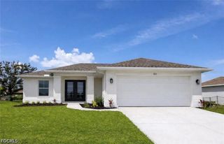 202 NW 25th PL, Cape Coral, FL 33993