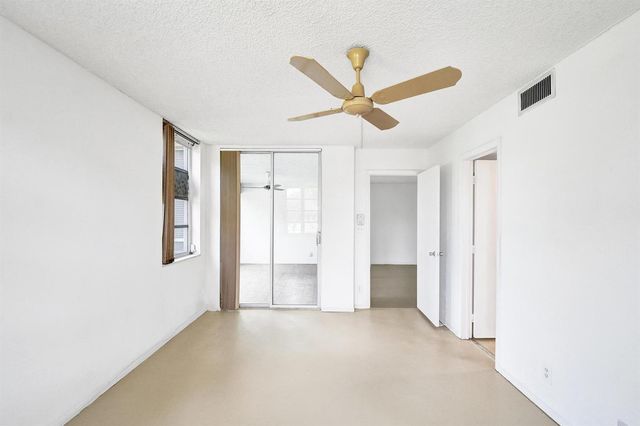 1811 Sabal Palm Drive 203, Davie, FL 33324
