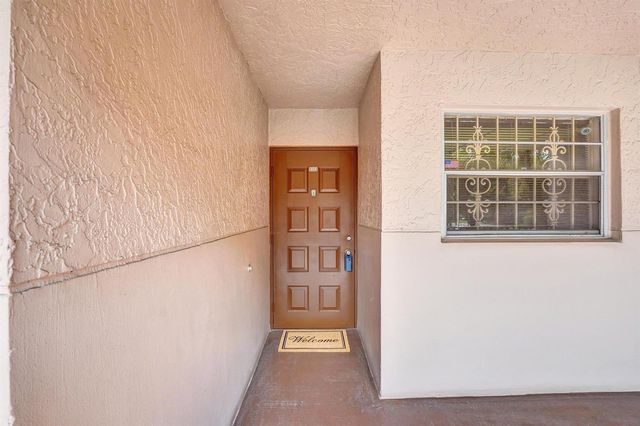 1811 Sabal Palm Drive 203, Davie, FL 33324