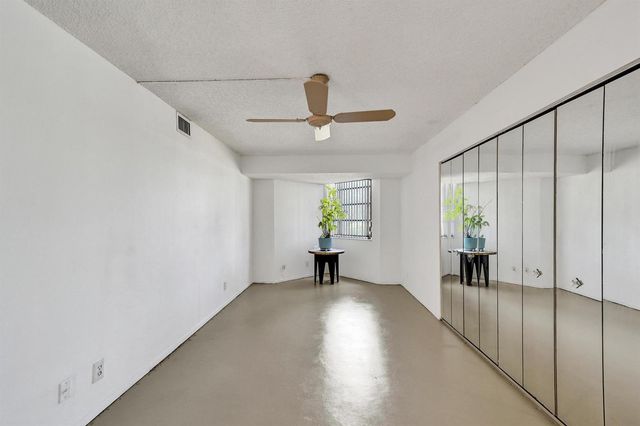 1811 Sabal Palm Drive 203, Davie, FL 33324