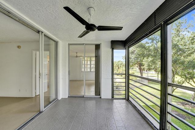 1811 Sabal Palm Drive 203, Davie, FL 33324