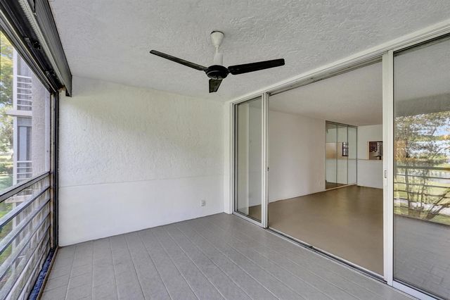1811 Sabal Palm Drive 203, Davie, FL 33324