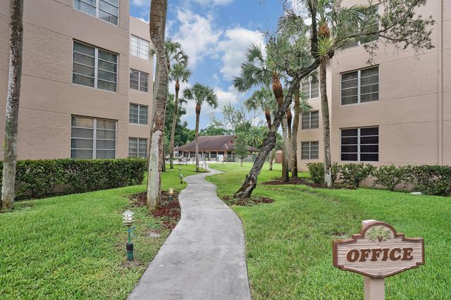 1811 Sabal Palm Drive 203, Davie, FL 33324