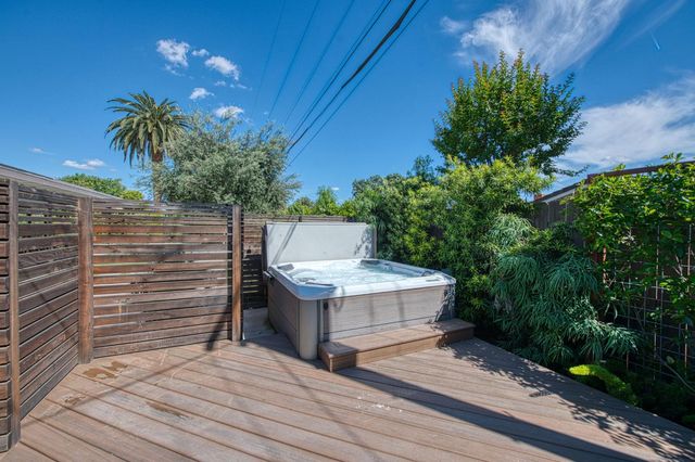 1527 W San Ramon Avenue, Fresno, CA 93711