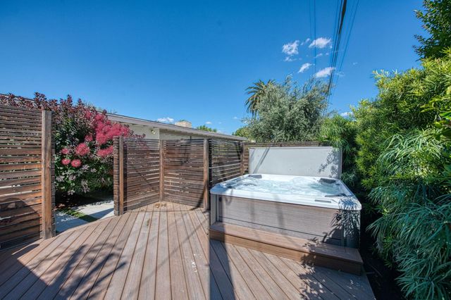 1527 W San Ramon Avenue, Fresno, CA 93711