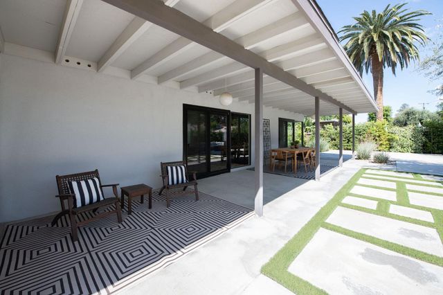 1527 W San Ramon Avenue, Fresno, CA 93711