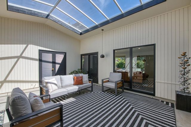 1527 W San Ramon Avenue, Fresno, CA 93711