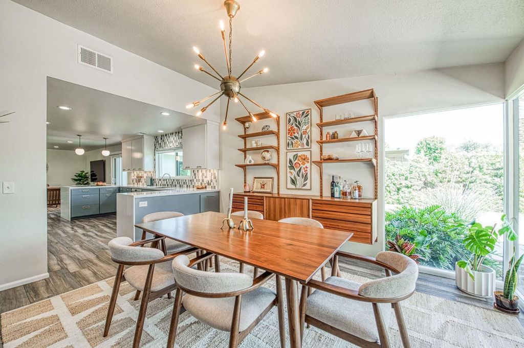 Image 20 of property listing at 1527 W San Ramon Avenue, Fresno, CA 93711