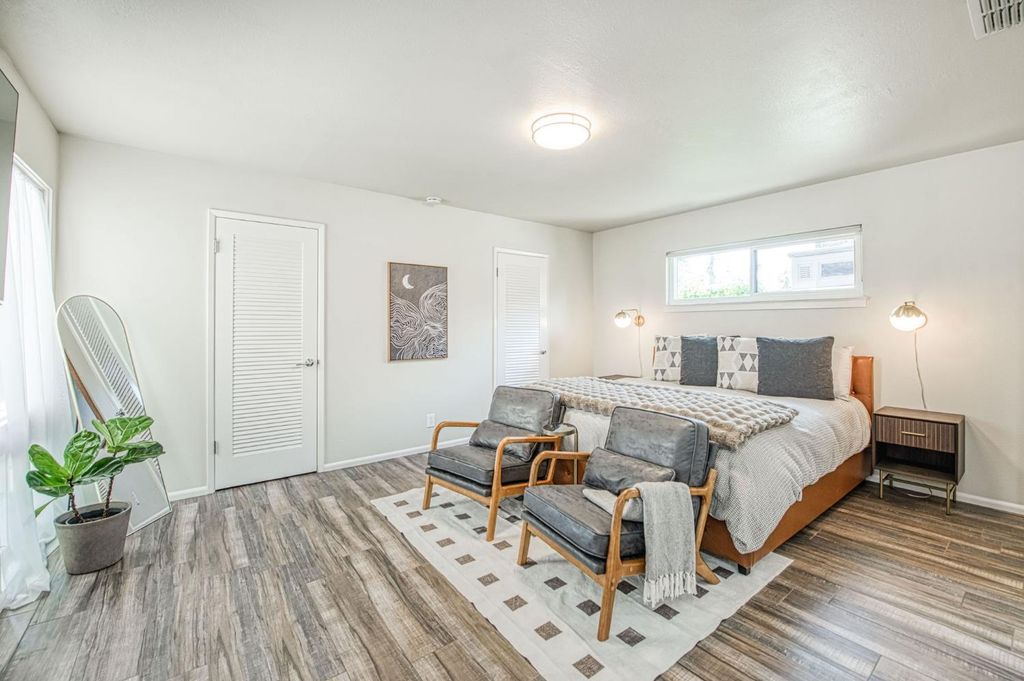 Image 28 of property listing at 1527 W San Ramon Avenue, Fresno, CA 93711