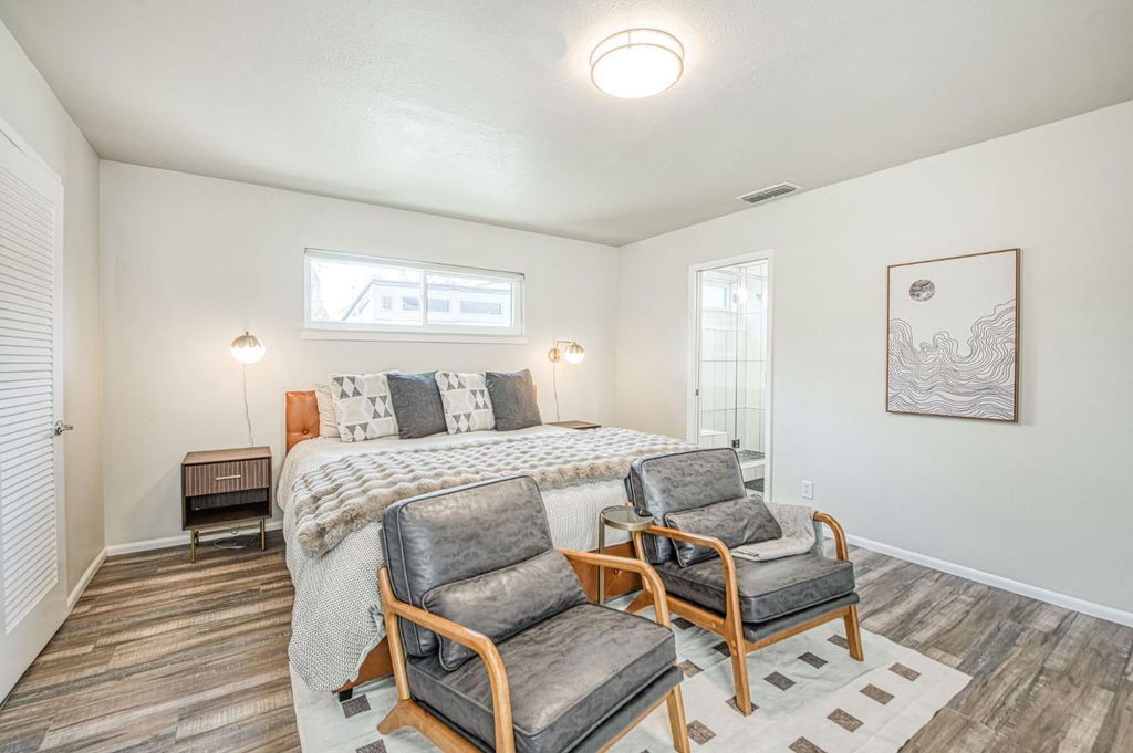 Image 29 of property listing at 1527 W San Ramon Avenue, Fresno, CA 93711