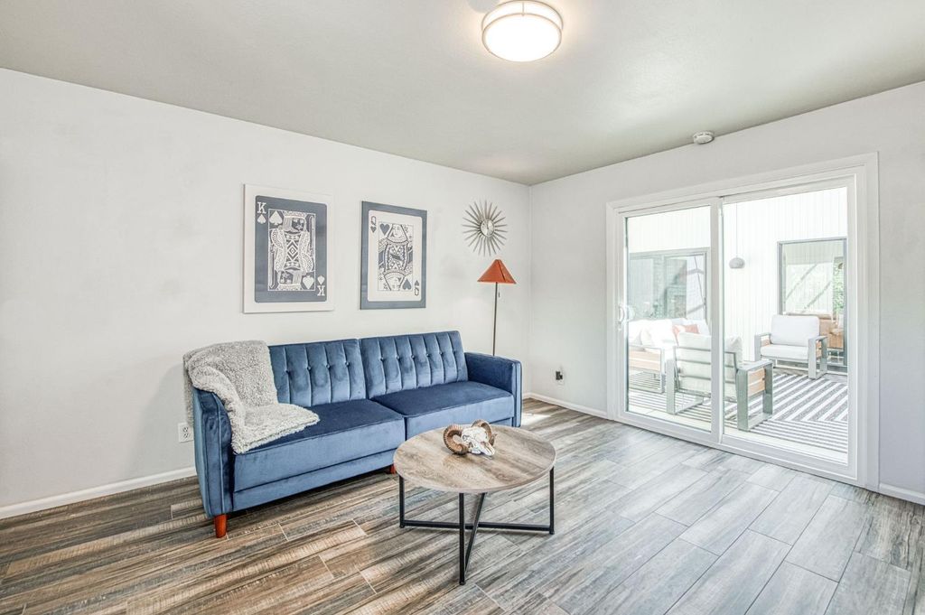 Image 38 of property listing at 1527 W San Ramon Avenue, Fresno, CA 93711