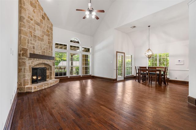 2115 Graystone Ridge Drive, Conroe, TX 77304
