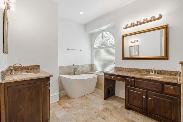 2115 Graystone Ridge Drive, Conroe, TX 77304