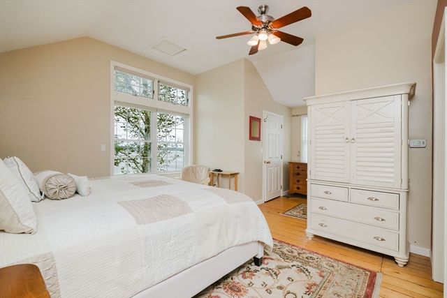 9 Pine Blf, Lakeville, MA 02347