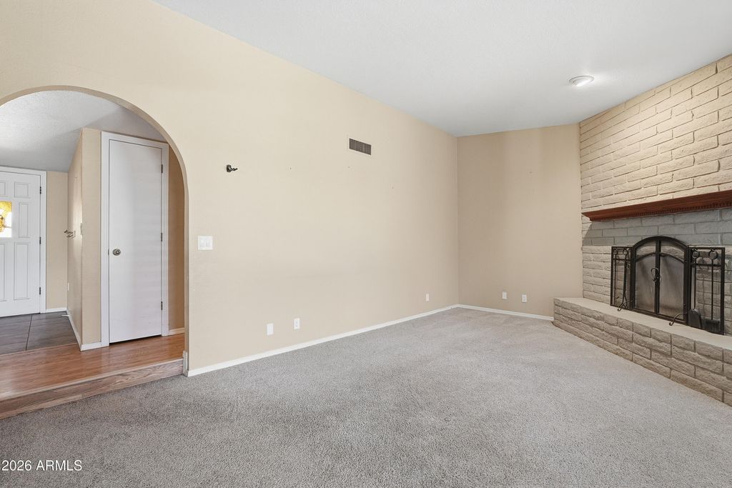 Image 8 of property listing at 1515 E FOUNTAIN Street, Mesa, AZ 85203