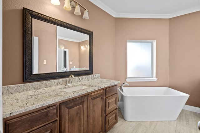 3003 Russell Road, Arlington, TX 76001