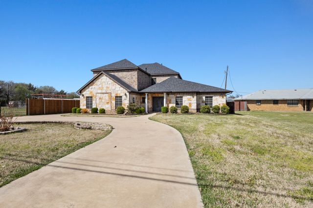 3003 Russell Road, Arlington, TX 76001