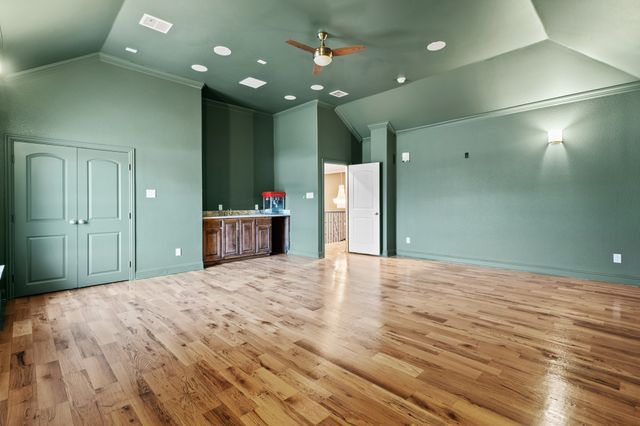3003 Russell Road, Arlington, TX 76001