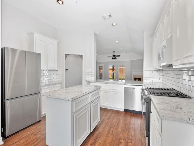 21615 Brookchase Loop, Cypress, TX 77433