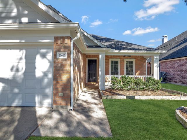21615 Brookchase Loop, Cypress, TX 77433