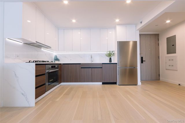 144-49 Northern Boulevard 510, Flushing, NY 11354