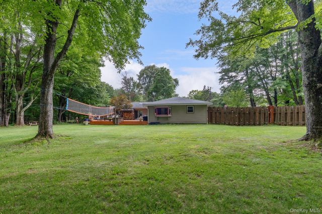 104 Park Place, Saugerties, NY 12477