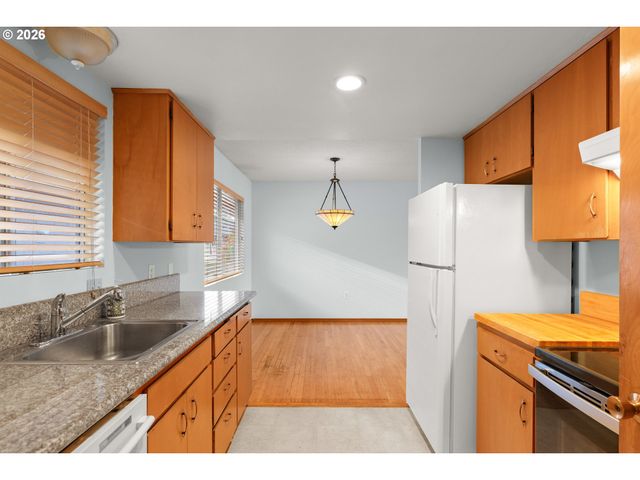 12500 Sw PRINCE ALBERT St, Portland, OR 97224