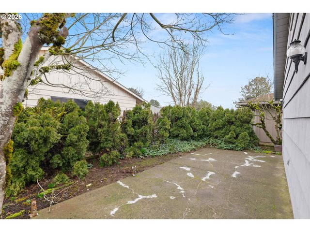 12500 Sw PRINCE ALBERT St, Portland, OR 97224