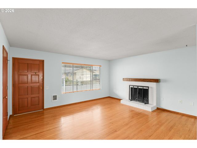 12500 Sw PRINCE ALBERT St, Portland, OR 97224