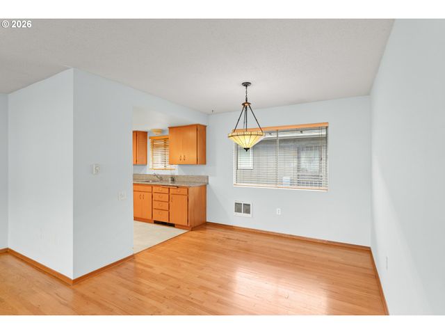 12500 Sw PRINCE ALBERT St, Portland, OR 97224