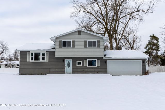 3700 W Holmes Road, Lansing, MI 48911