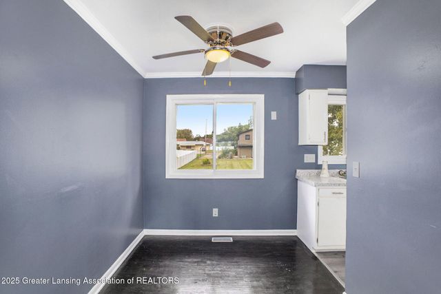 3700 W Holmes Road, Lansing, MI 48911