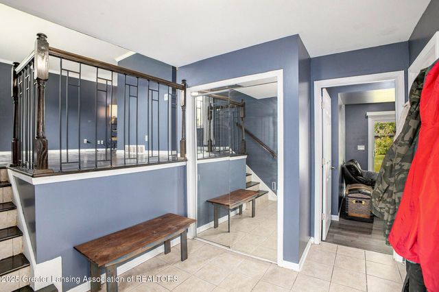 3700 W Holmes Road, Lansing, MI 48911