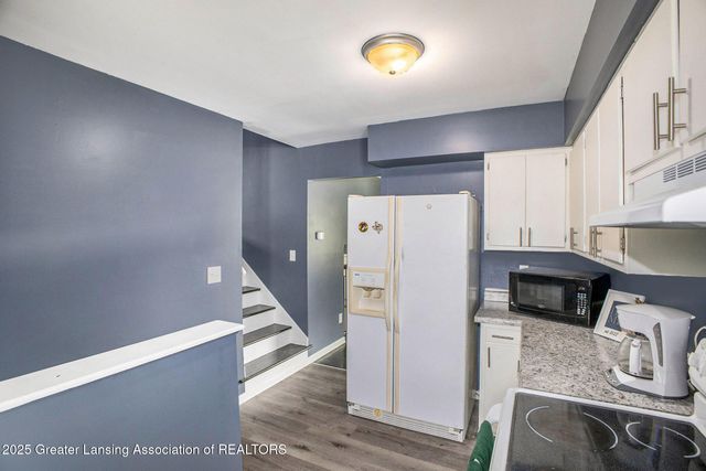 3700 W Holmes Road, Lansing, MI 48911