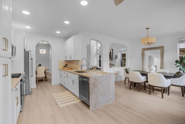 12997 Caminito Bautizo 41, San Diego, CA 92130