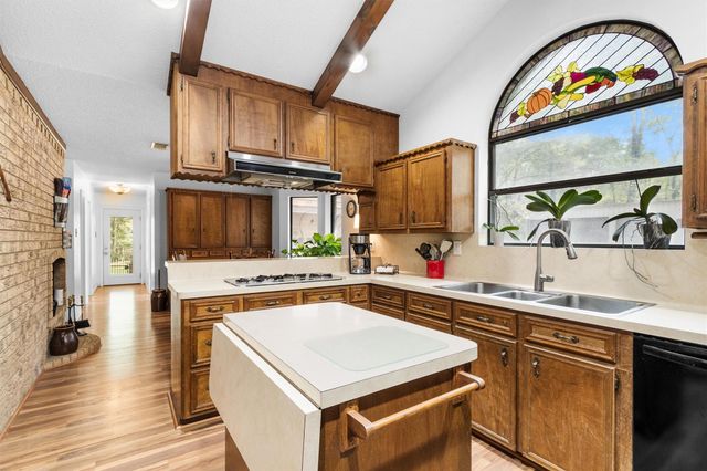 7715 Shadow Lane, Conroe, TX 77304