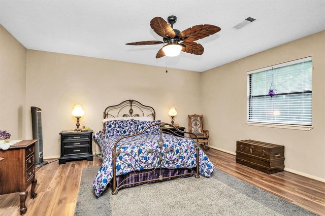 7715 Shadow Lane, Conroe, TX 77304