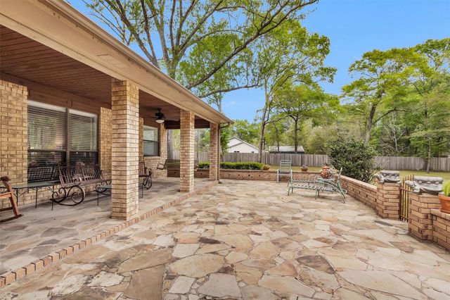 7715 Shadow Lane, Conroe, TX 77304