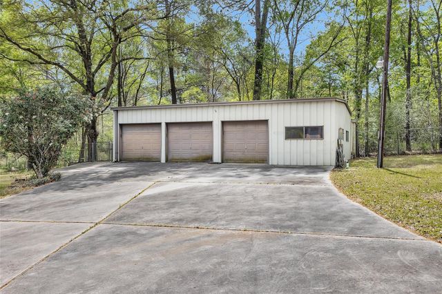 7715 Shadow Lane, Conroe, TX 77304